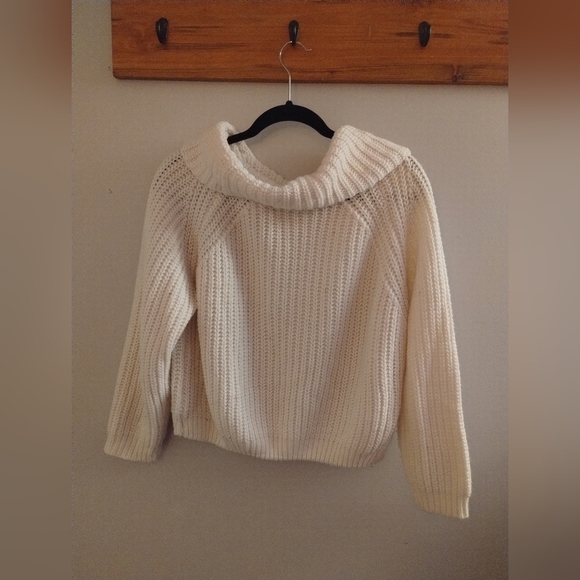 moon & Madison sweater - Picture 3 of 3